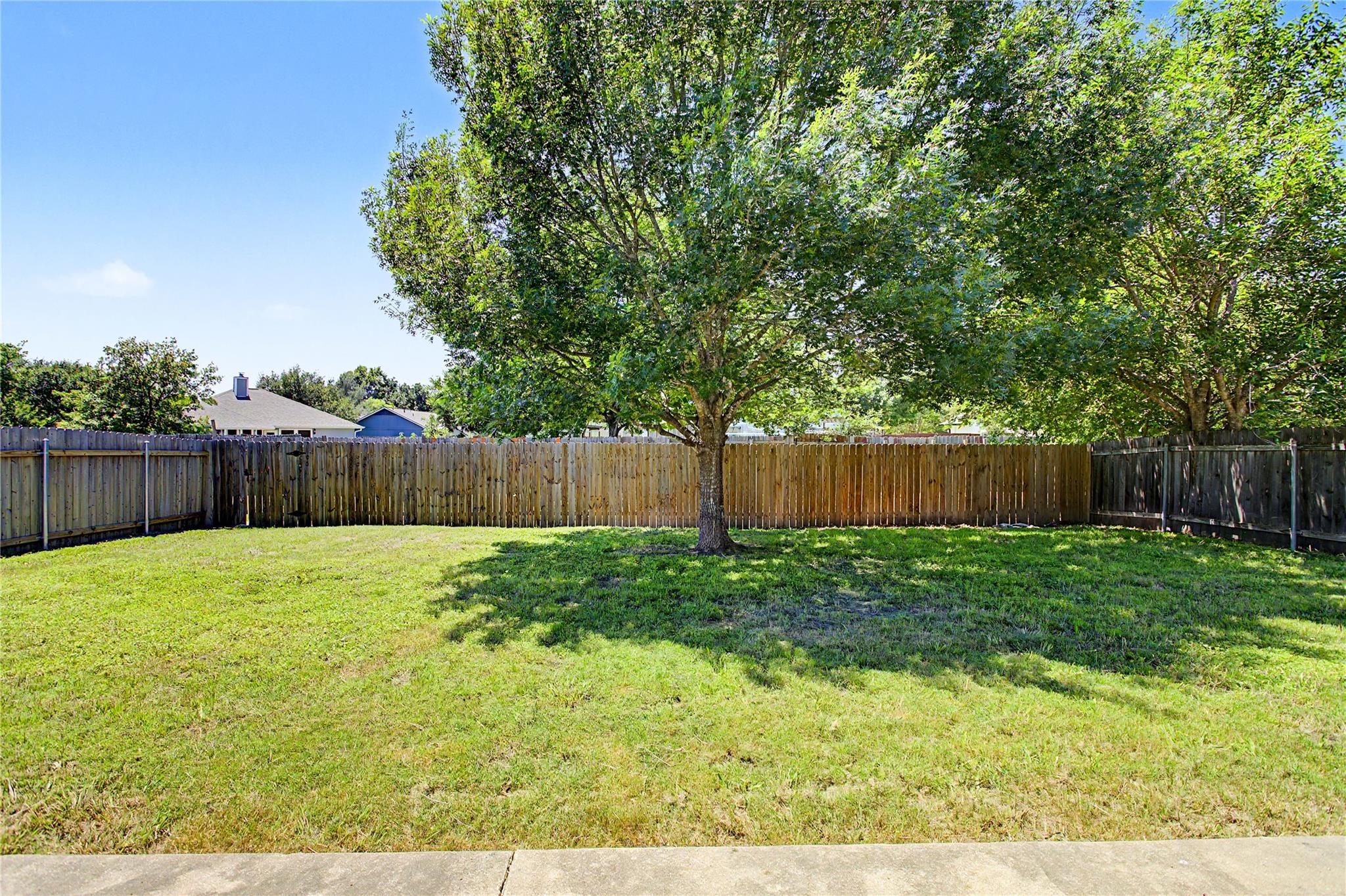 207 Kates Way Hutto TX 78634