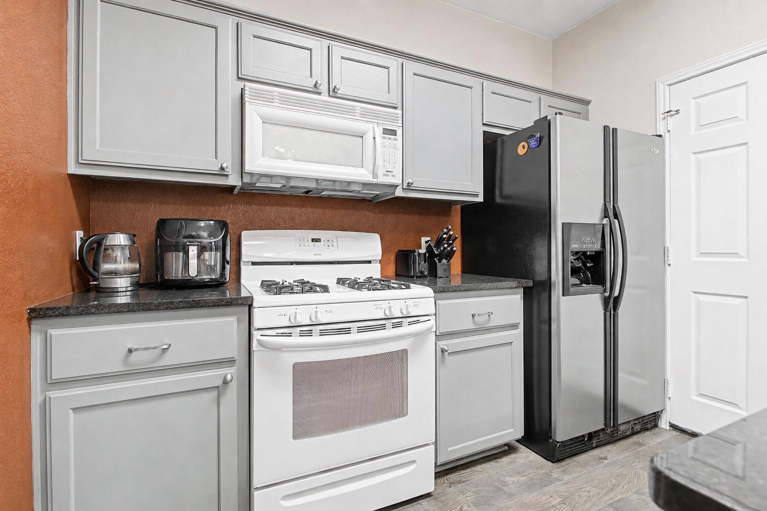 207 Kates Way Hutto TX 78634