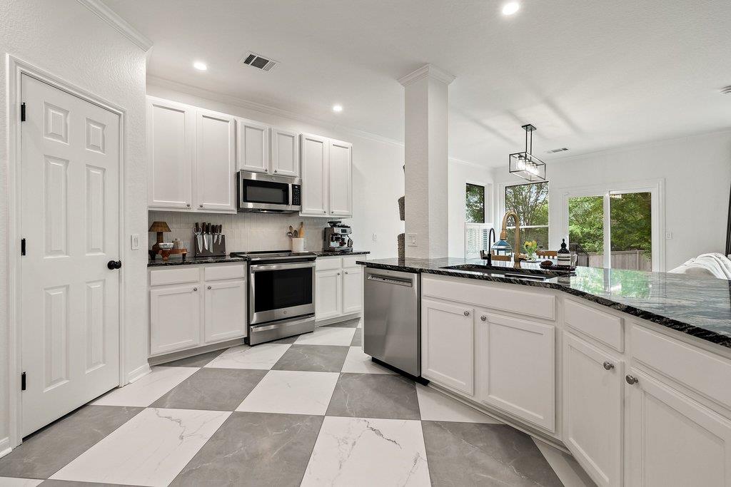 2720 Cascade Falls Drive Austin TX 78738