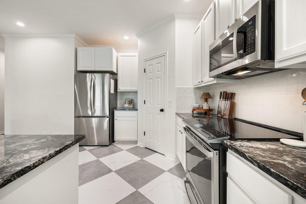 2720 Cascade Falls Drive Austin TX 78738