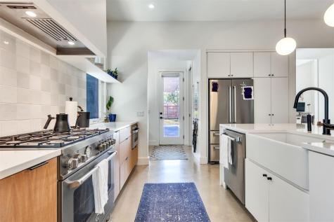 506 Powell Circle Austin TX 78704