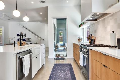 506 Powell Circle Austin TX 78704
