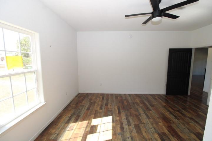 536 E Third Street Hico TX 76457