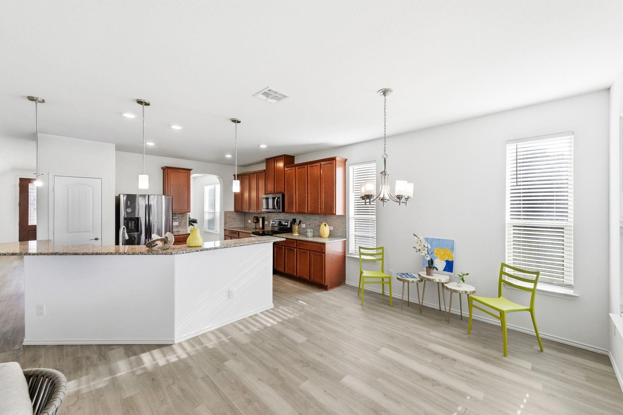 112 W Point Way Elgin TX 78621