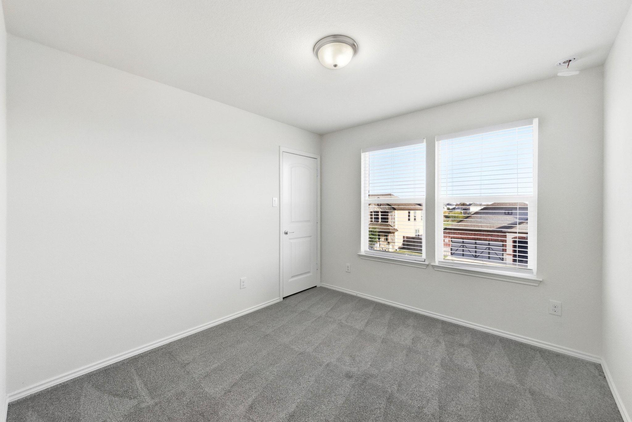 112 W Point Way Elgin TX 78621