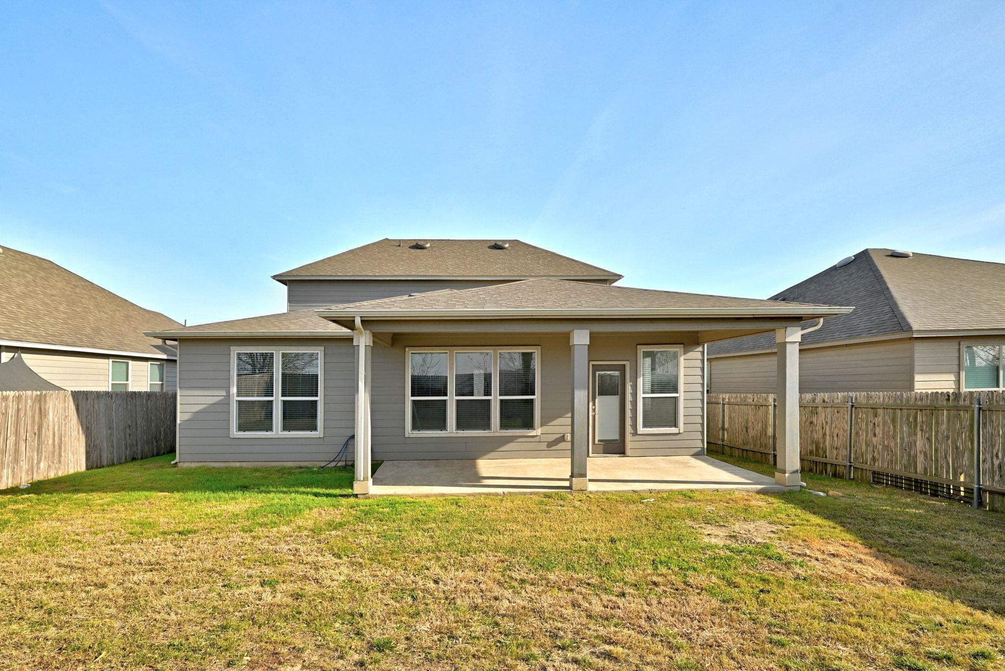 112 W Point Way Elgin TX 78621