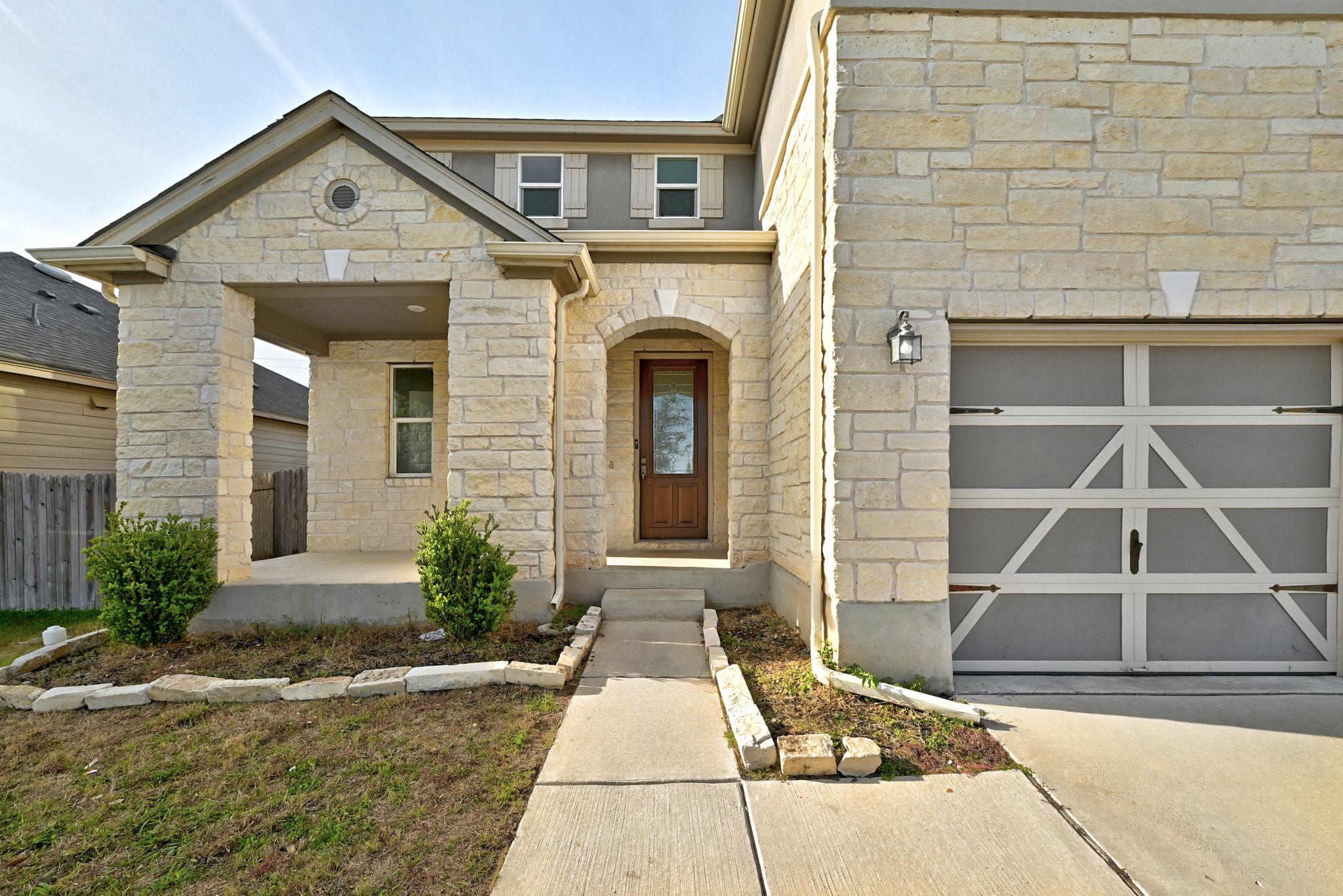 112 W Point Way Elgin TX 78621