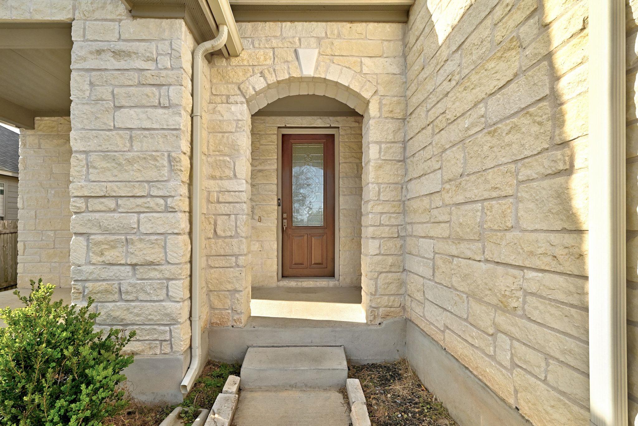 112 W Point Way Elgin TX 78621