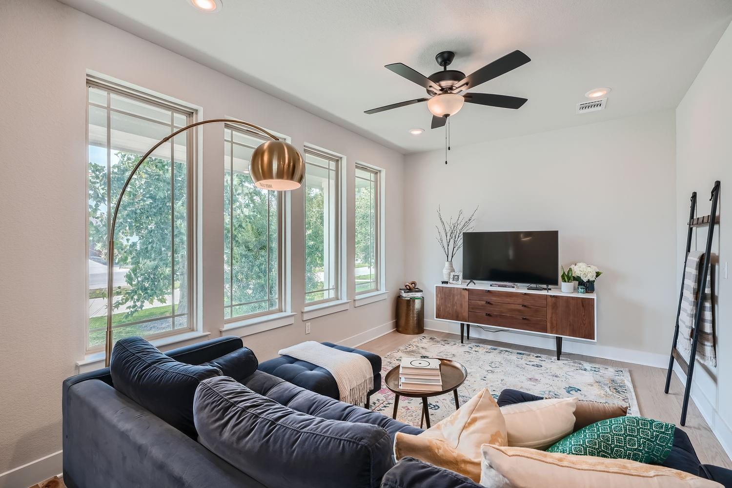 8319 Laughlin Lane Austin TX 78744