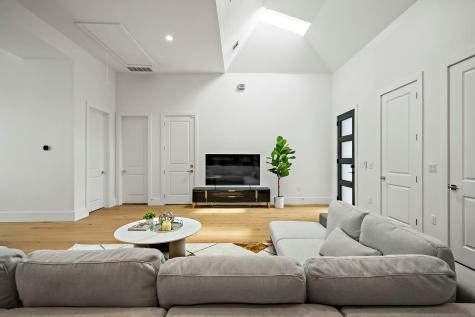 10211 Thistle Ridge Austin TX 78733