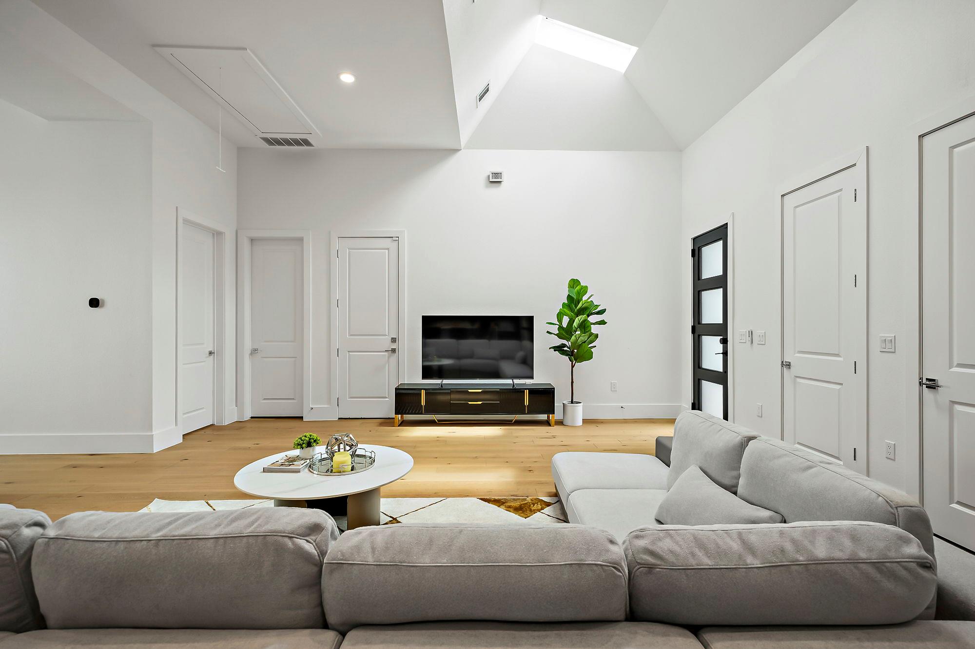 10211 Thistle Ridge Austin TX 78733