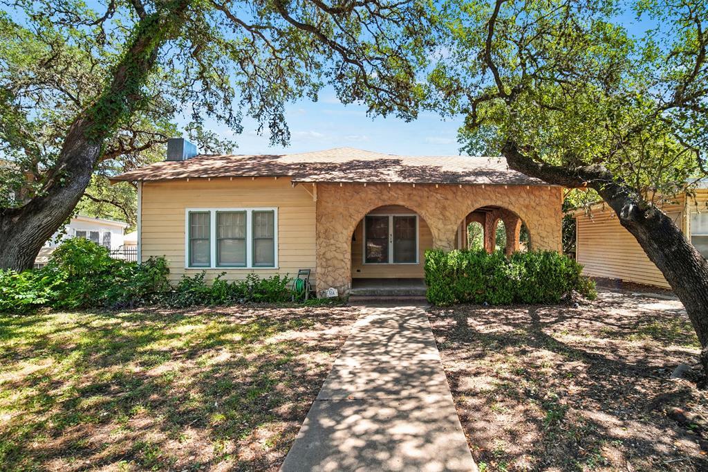 514 S Main Street Lockhart TX 78644