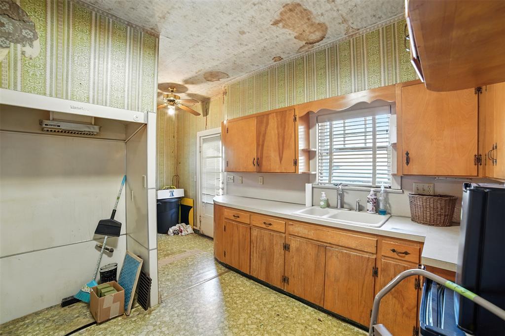 514 S Main Street Lockhart TX 78644