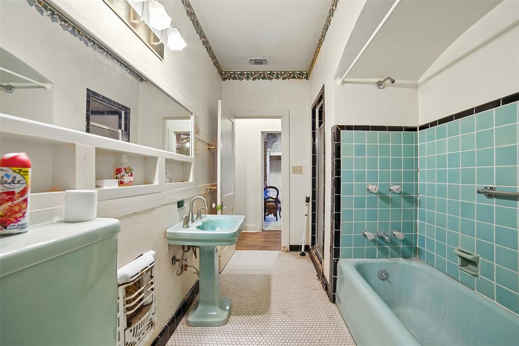 514 S Main Street Lockhart TX 78644