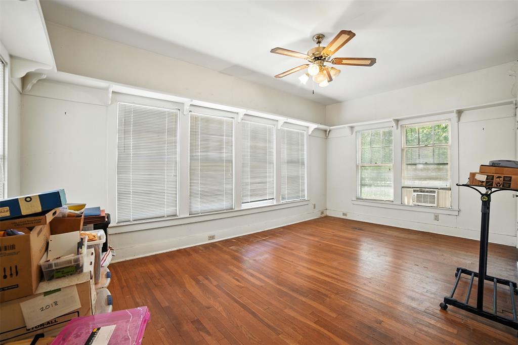 514 S Main Street Lockhart TX 78644