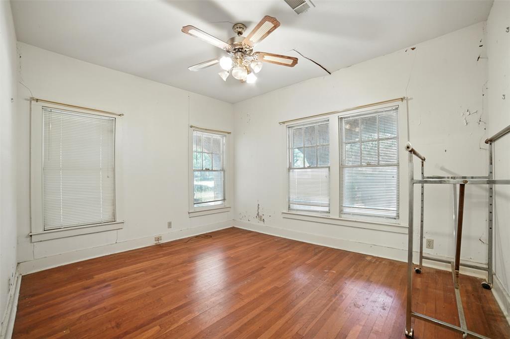 514 S Main Street Lockhart TX 78644