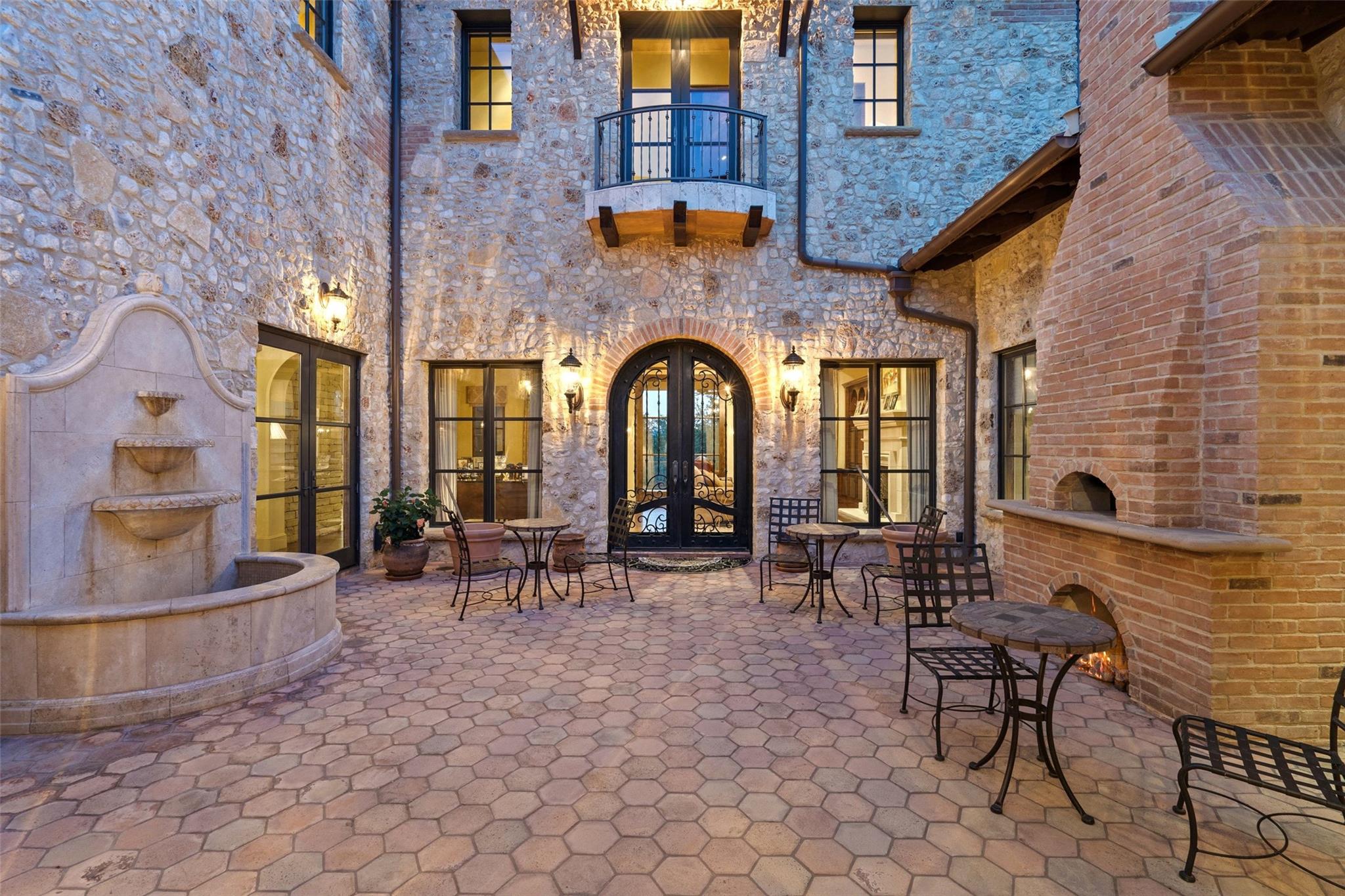 16714 Forest Way Austin TX 78734