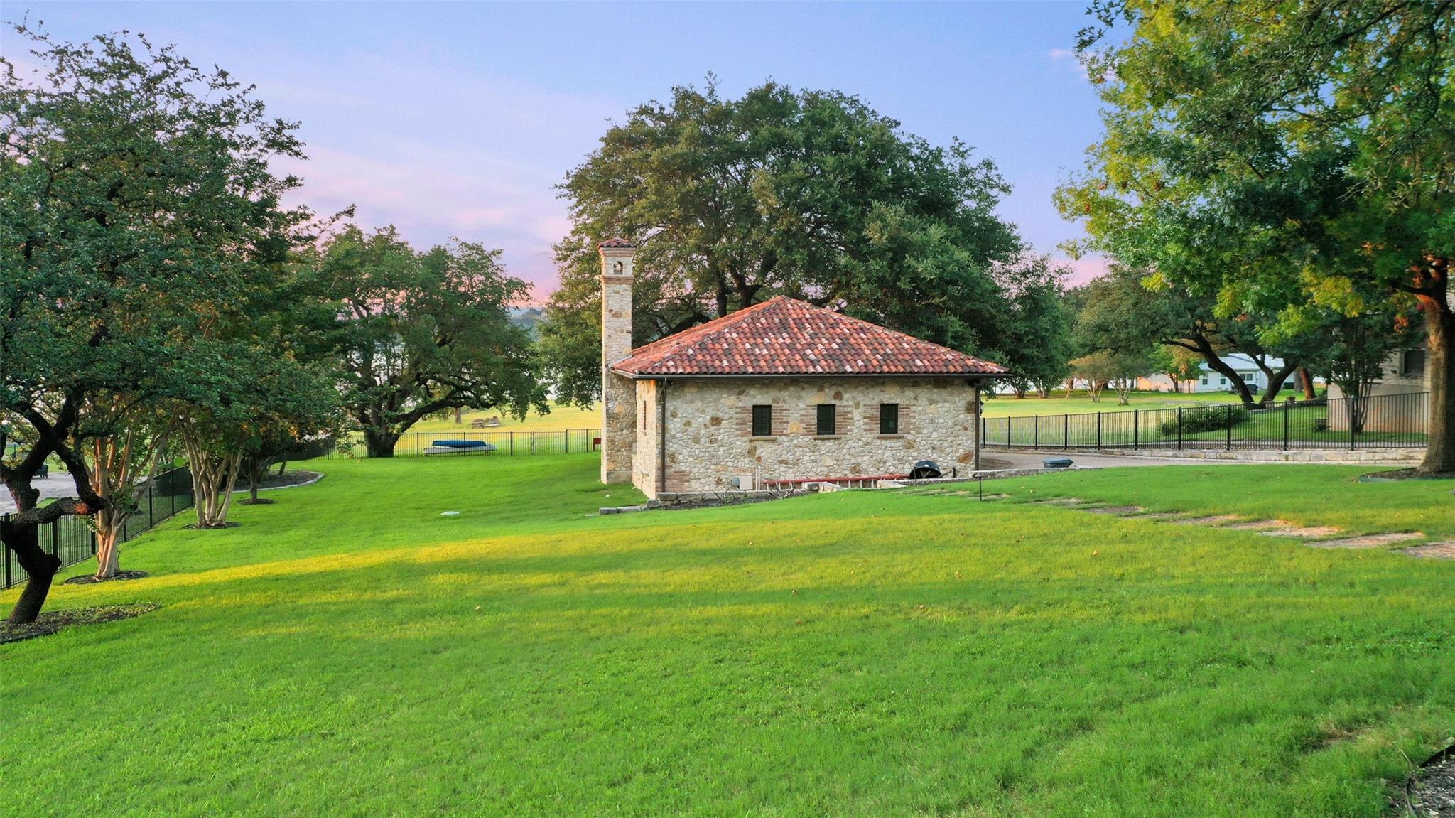 16714 Forest Way Austin TX 78734