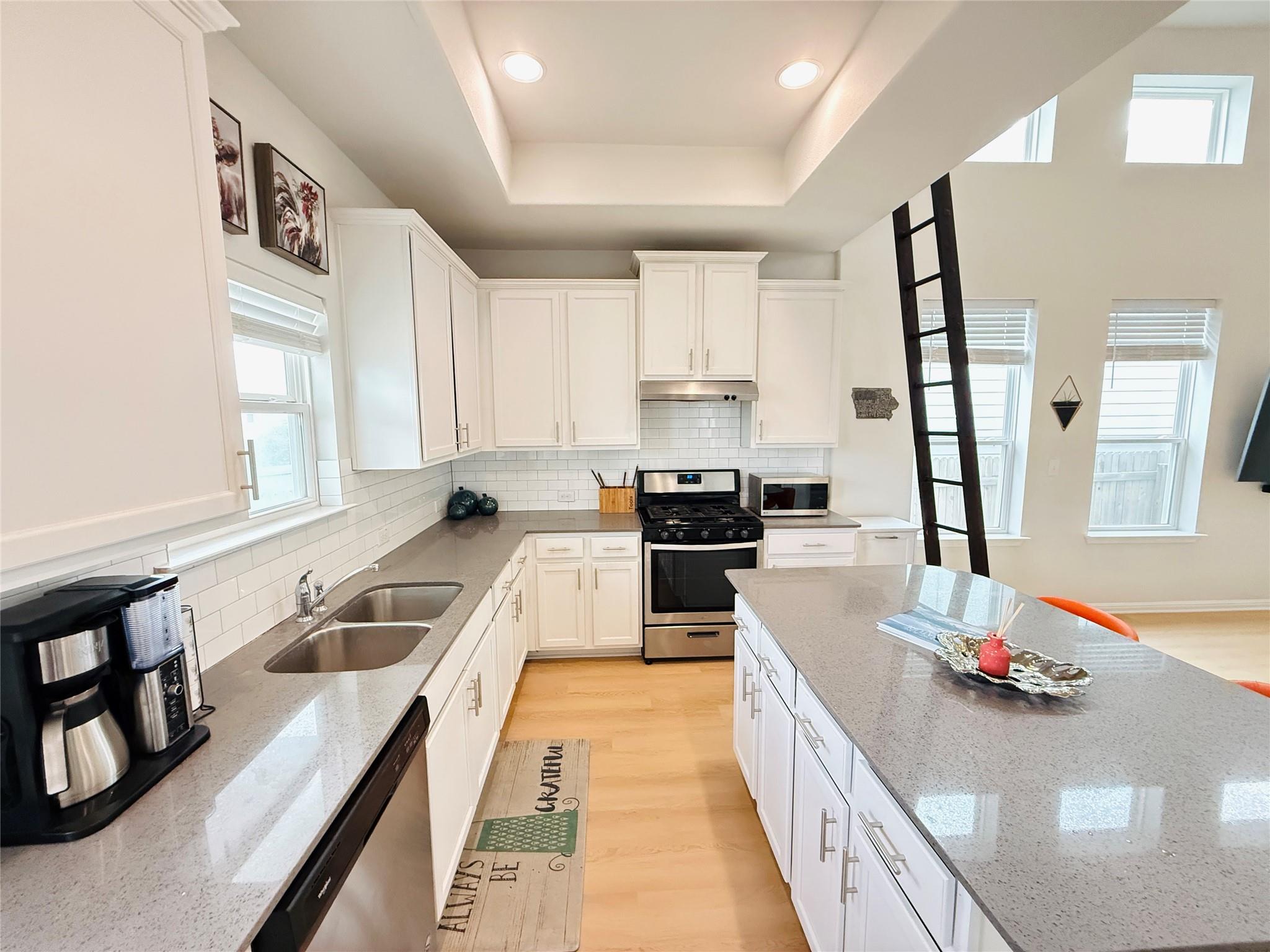10221 Forest Grove Drive Austin TX 78747