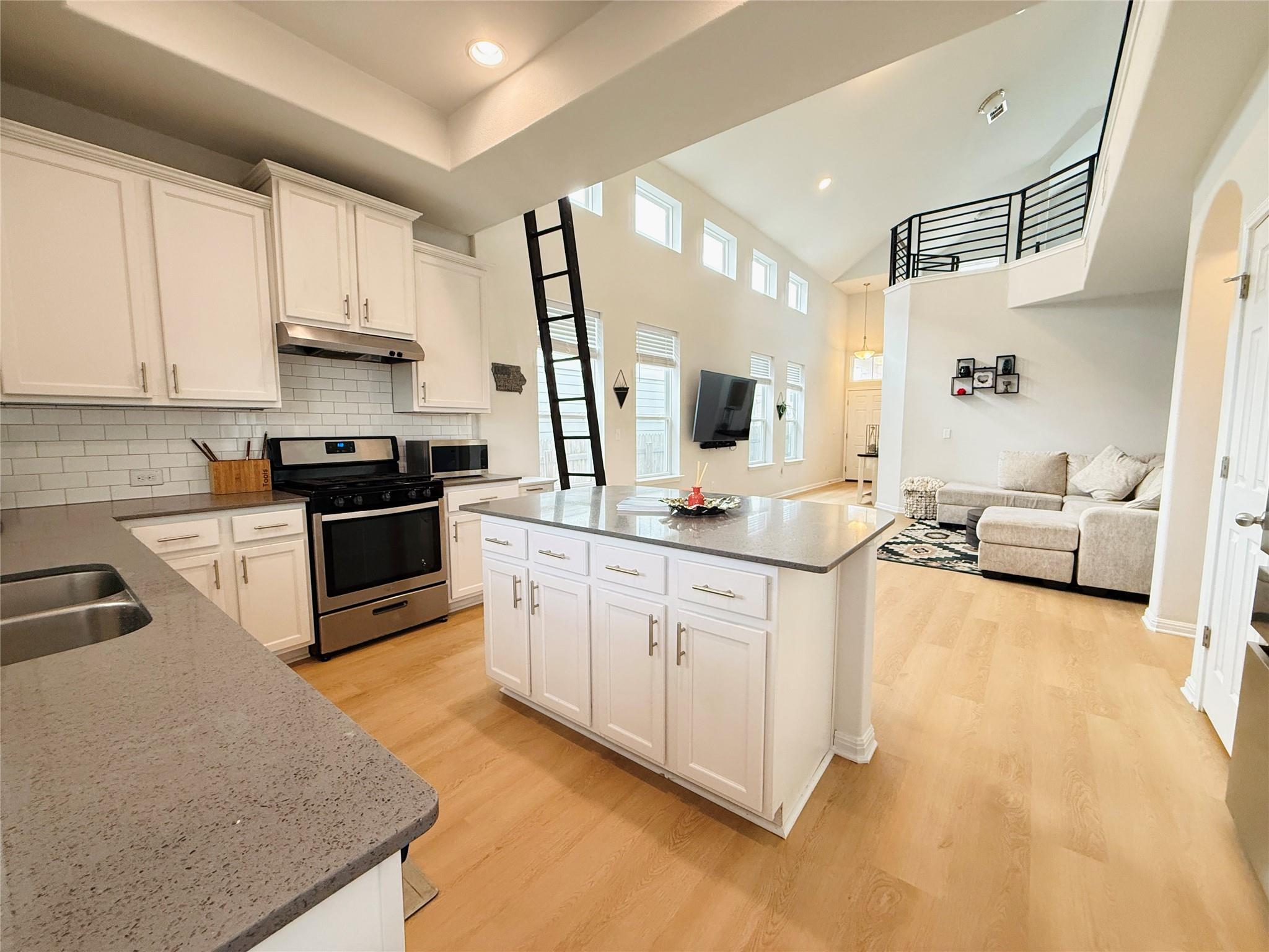 10221 Forest Grove Drive Austin TX 78747