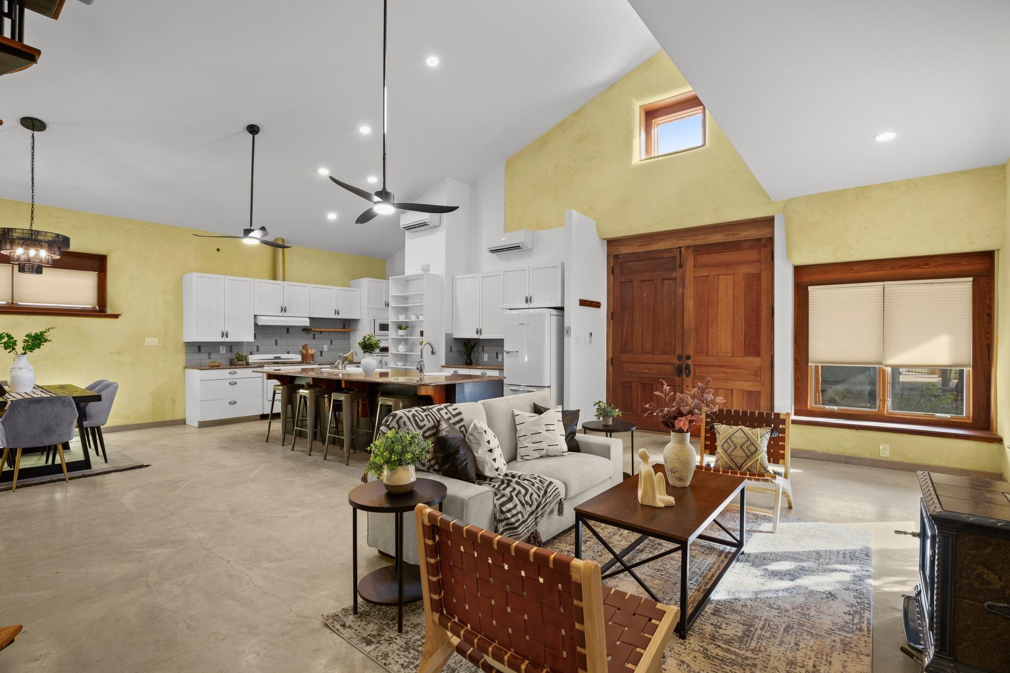 913 Taulbee Lane Austin TX 78757