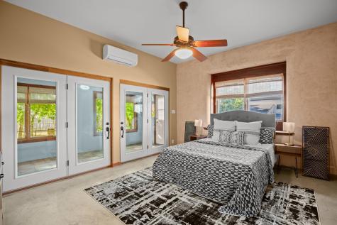 913 Taulbee Lane Austin TX 78757