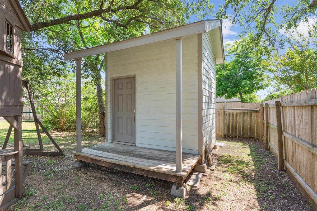 1203 Saint Williams Avenue Round Rock TX 78681