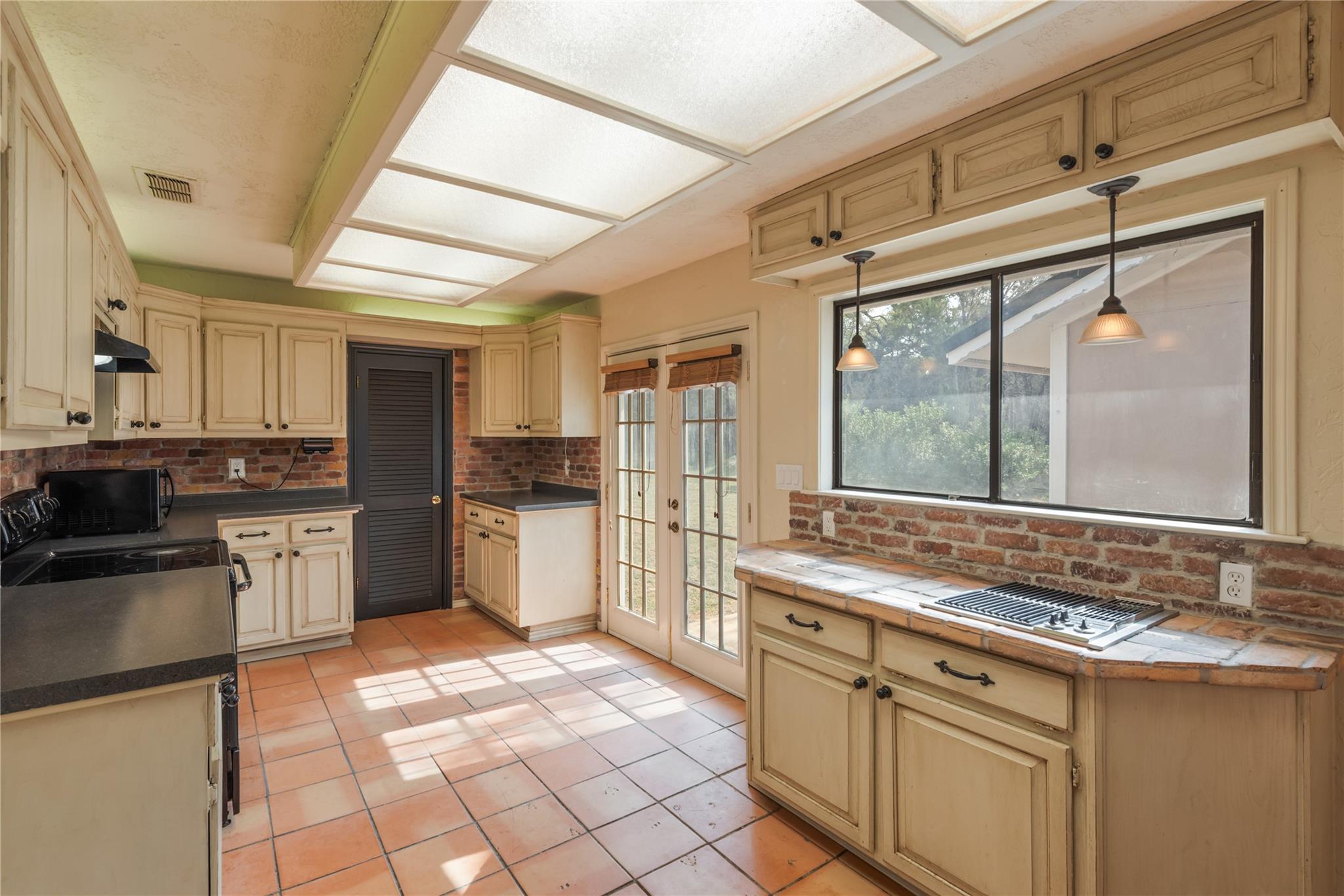 4948 Travis Oaks Drive Marble Falls TX 78654