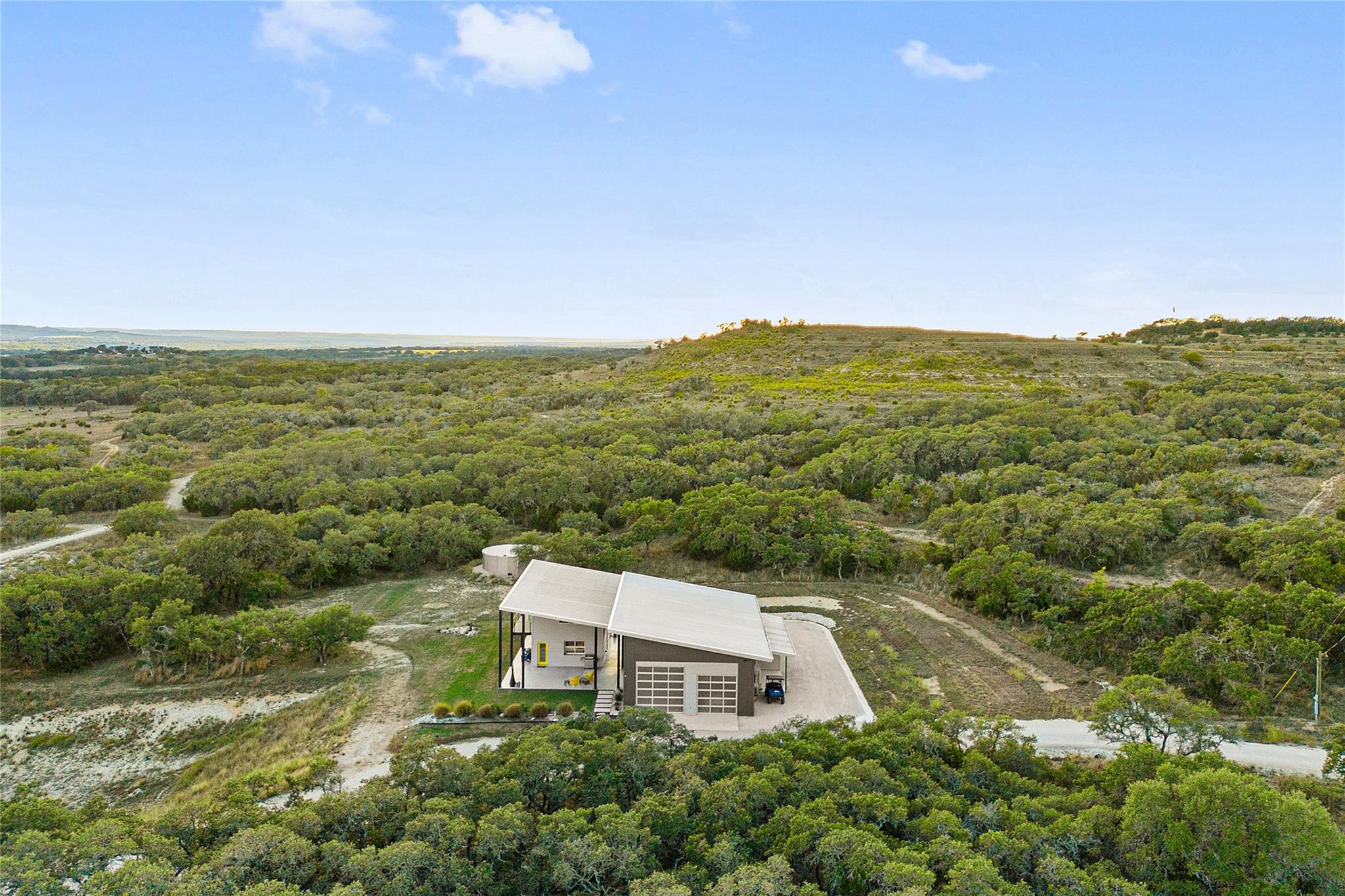 370 Gray Wolf Blanco TX 78606