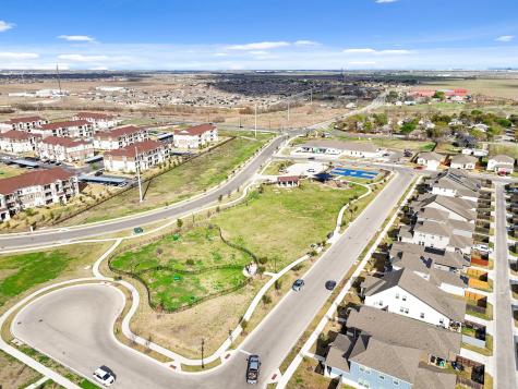 321 Durango Downs Drive Hutto TX 78634