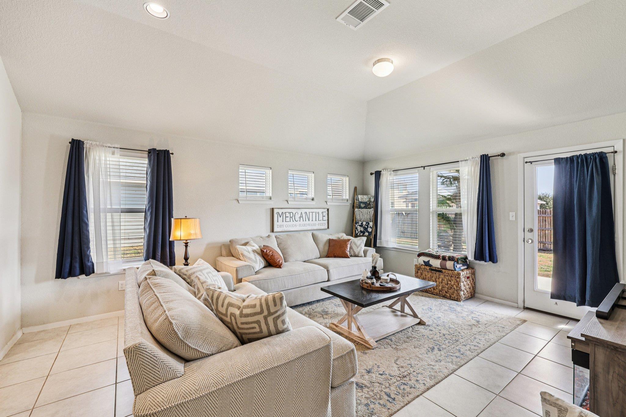111 Insider Loop Elgin TX 78621
