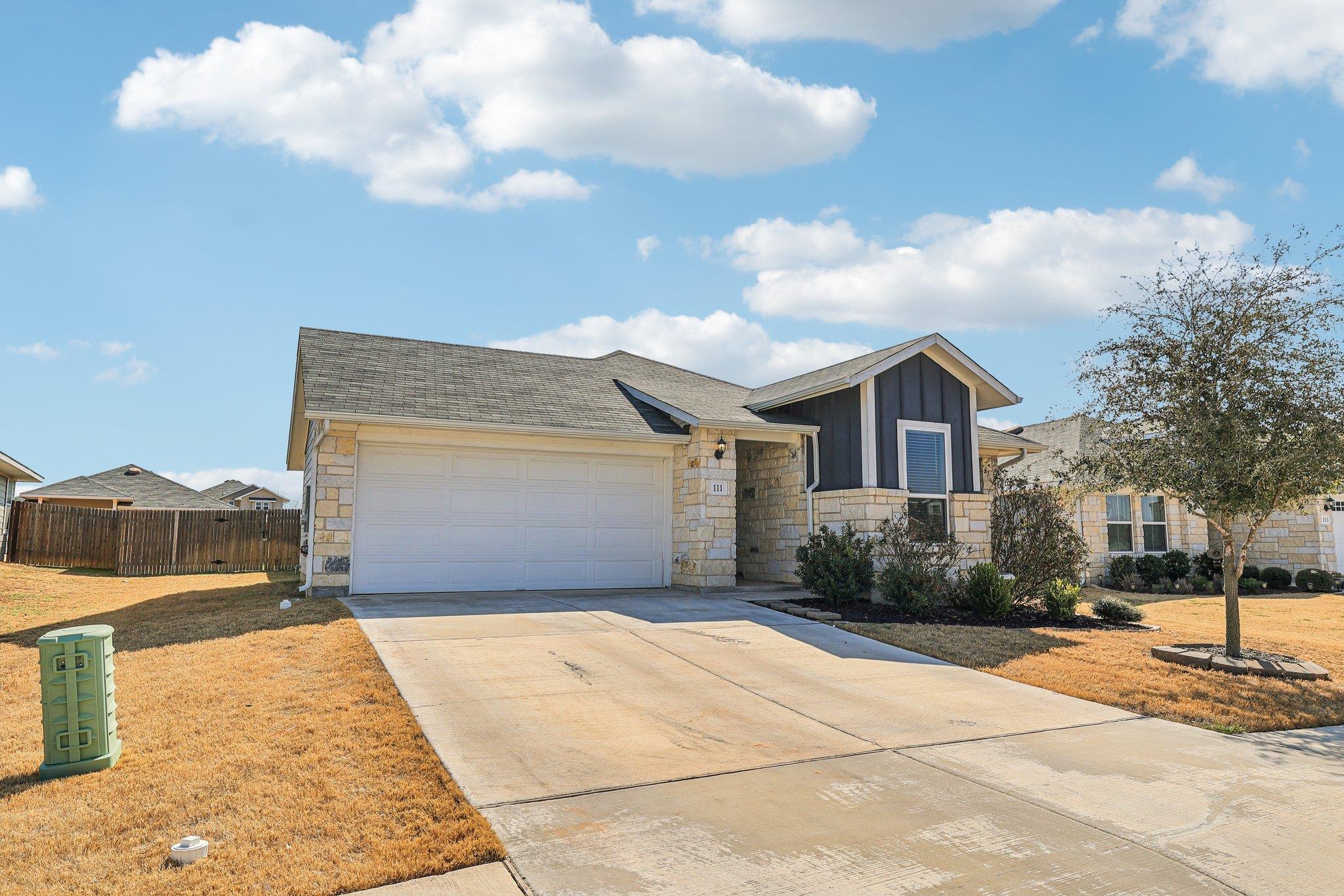 111 Insider Loop Elgin TX 78621