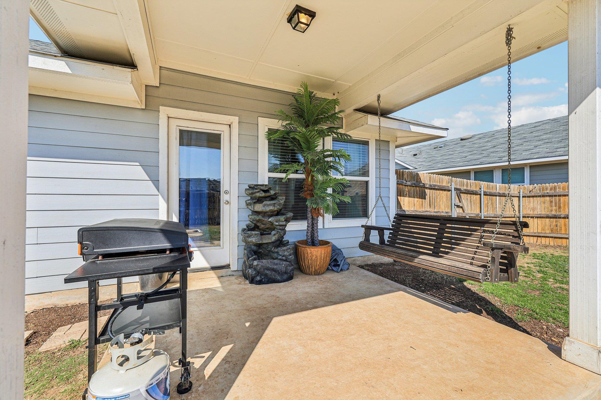 111 Insider Loop Elgin TX 78621