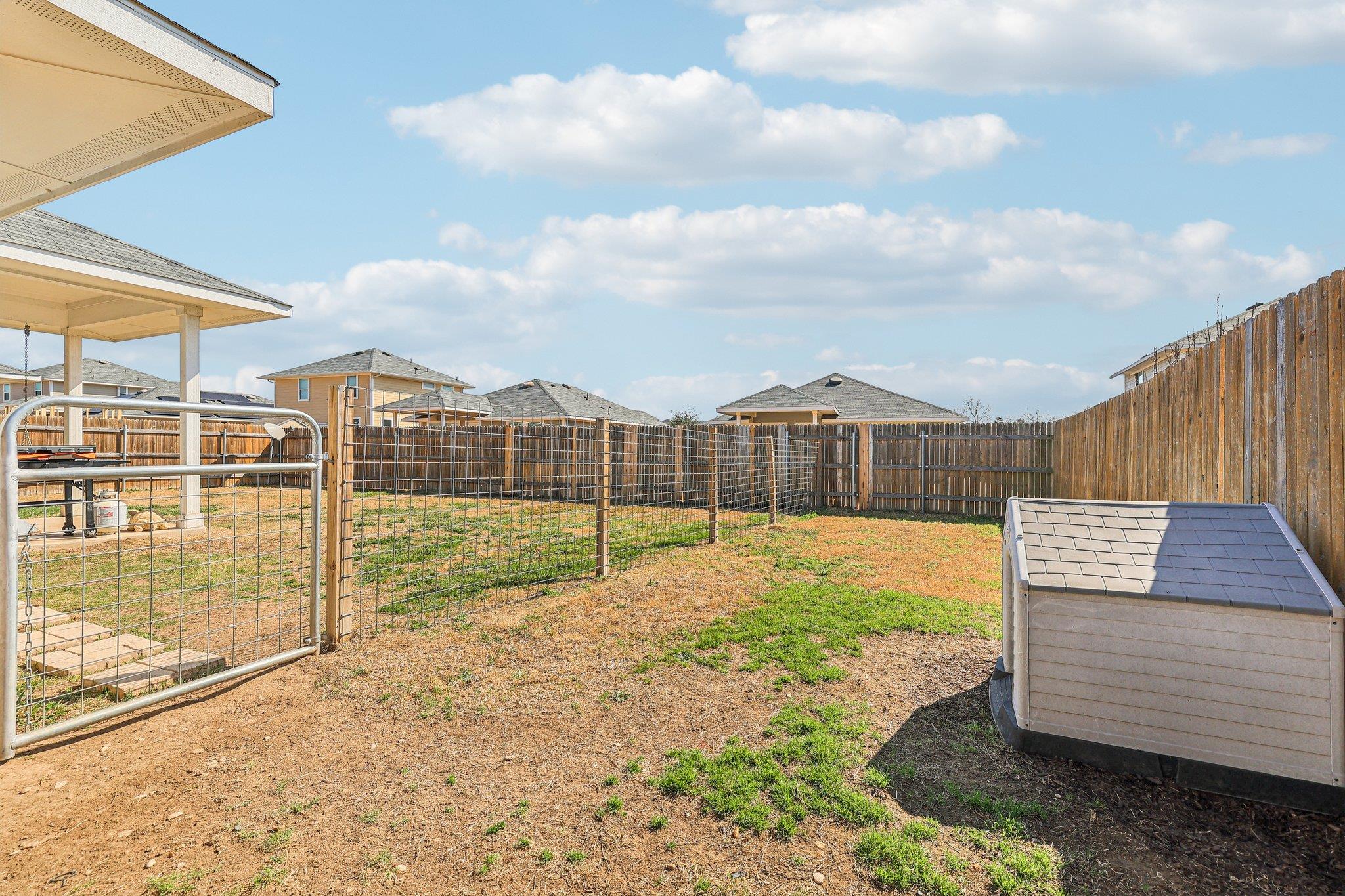 111 Insider Loop Elgin TX 78621