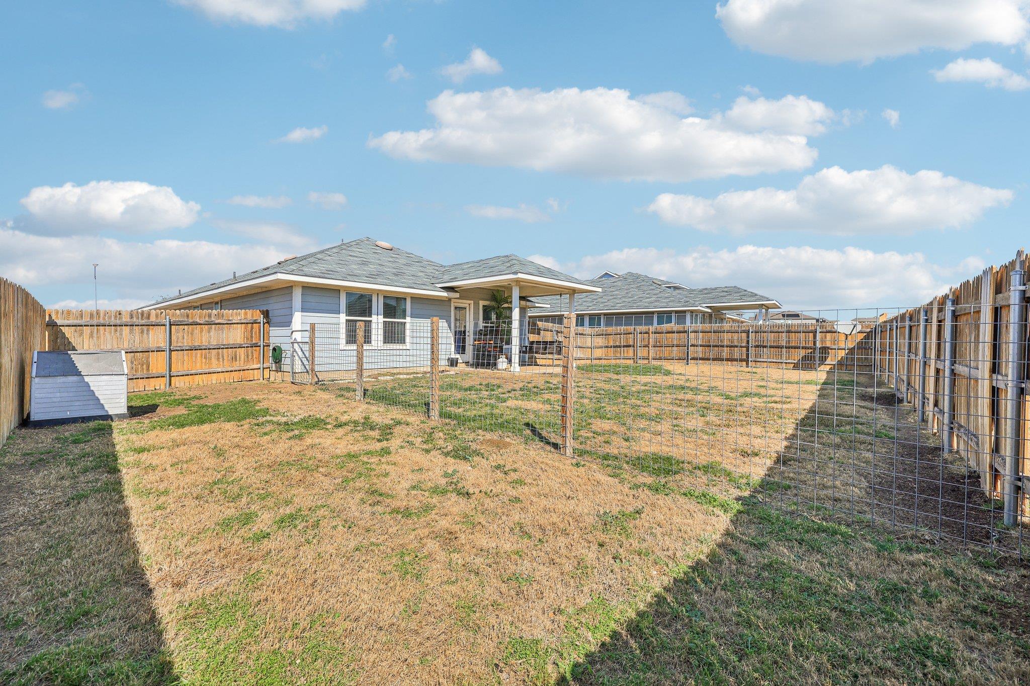 111 Insider Loop Elgin TX 78621