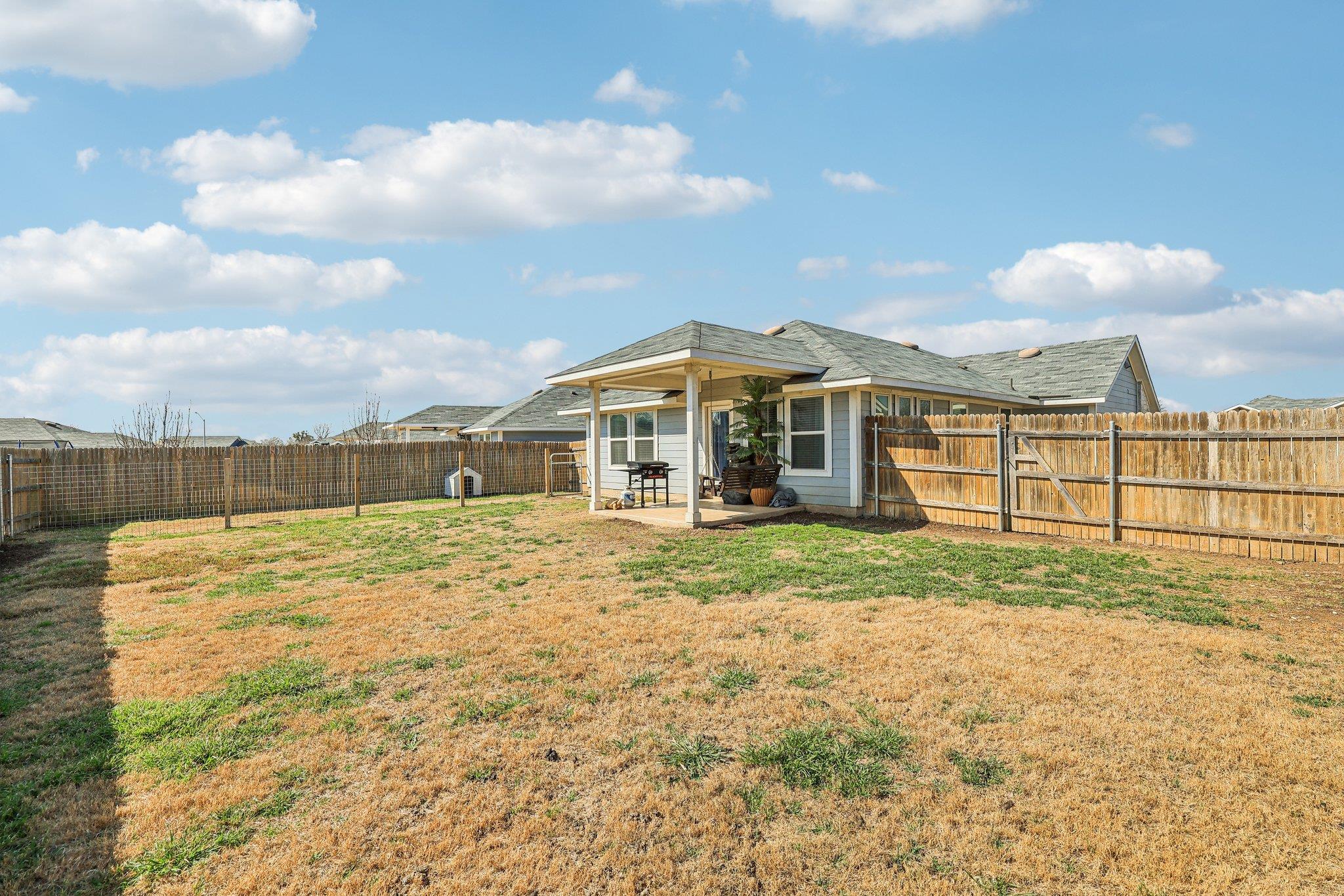 111 Insider Loop Elgin TX 78621
