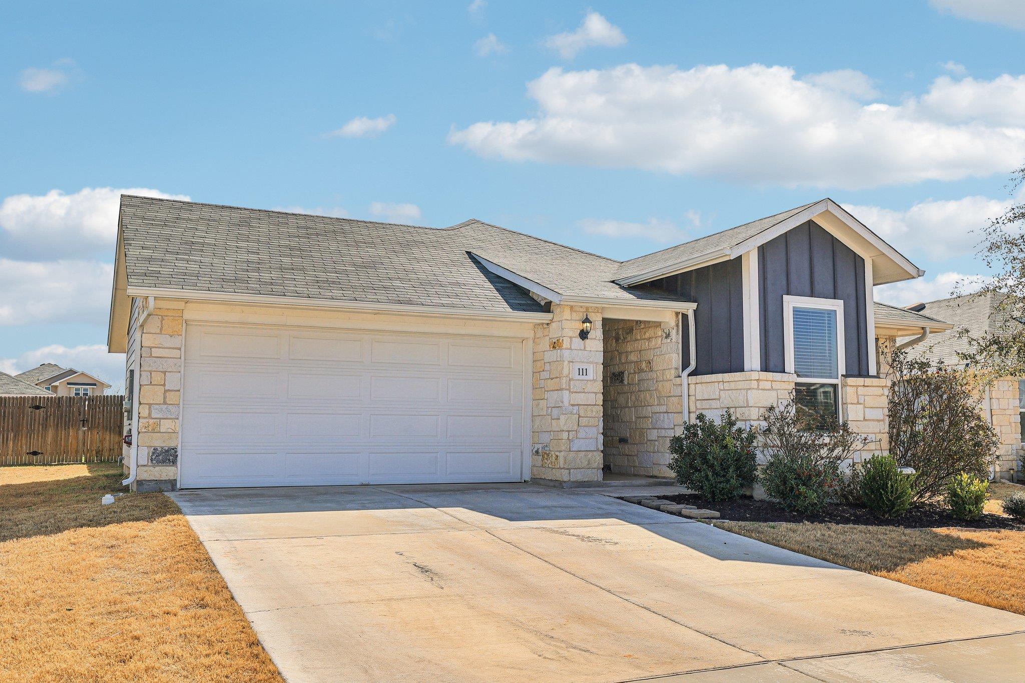 111 Insider Loop Elgin TX 78621