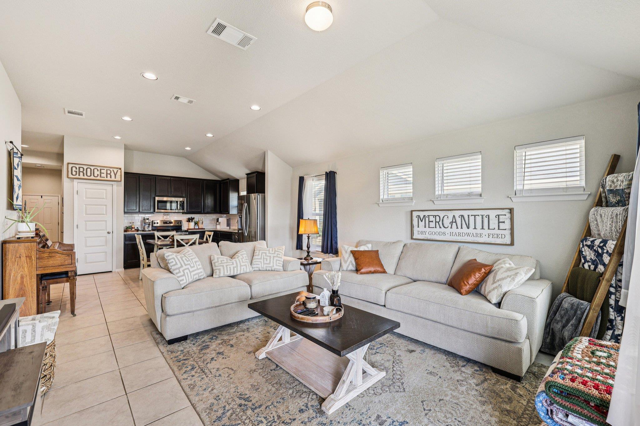 111 Insider Loop Elgin TX 78621