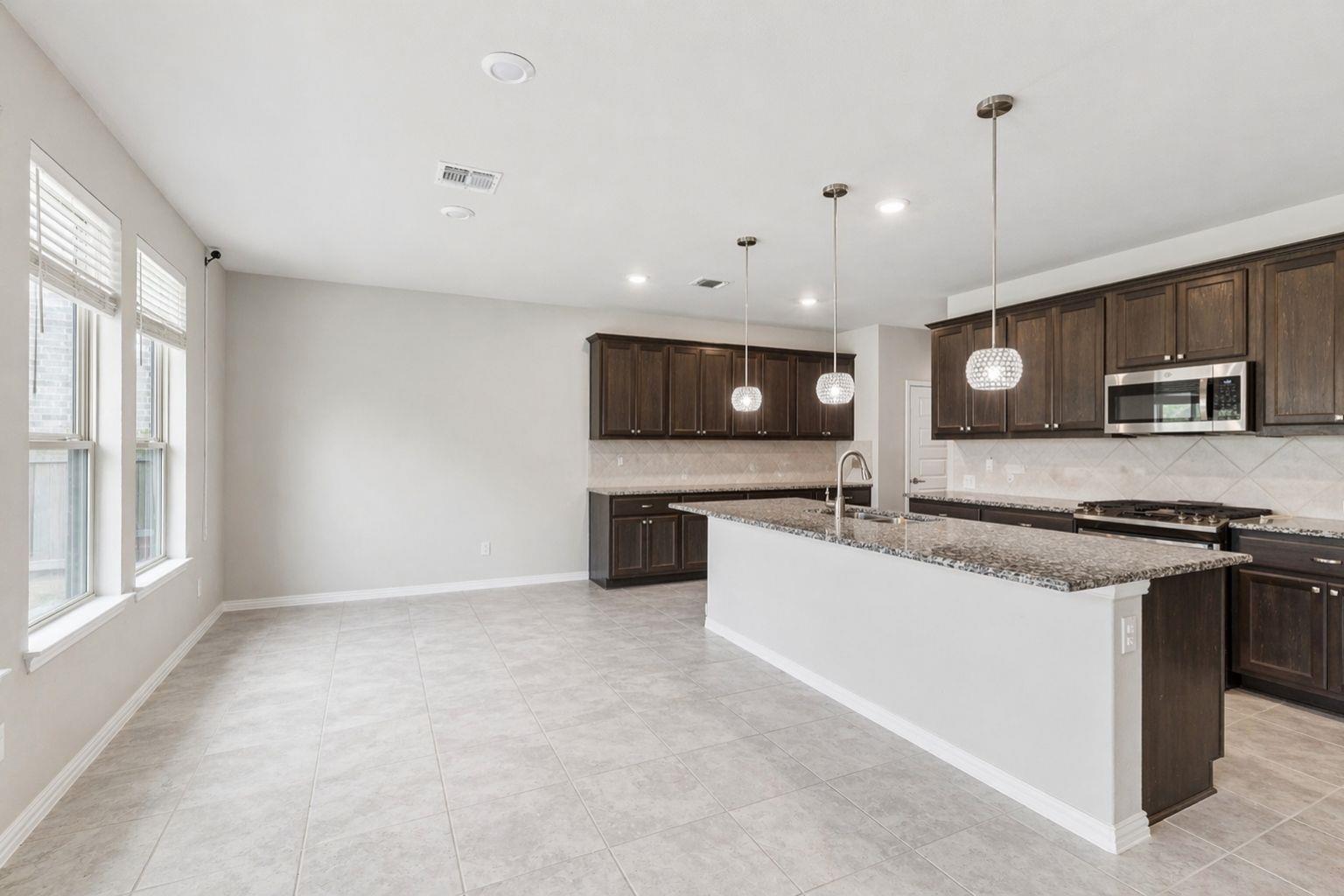 305 Painted Creek Way Kyle TX 78640