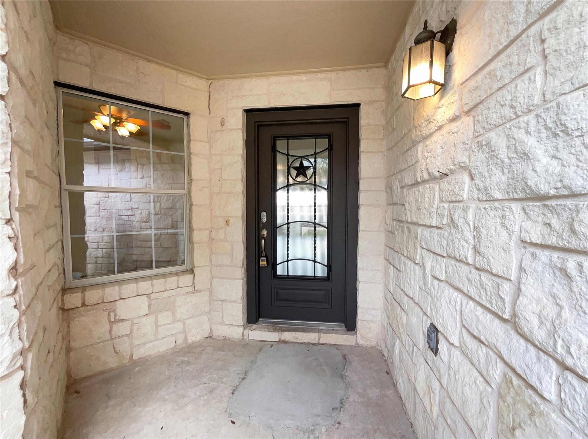 506 Gettysburg Loop Elgin TX 78621