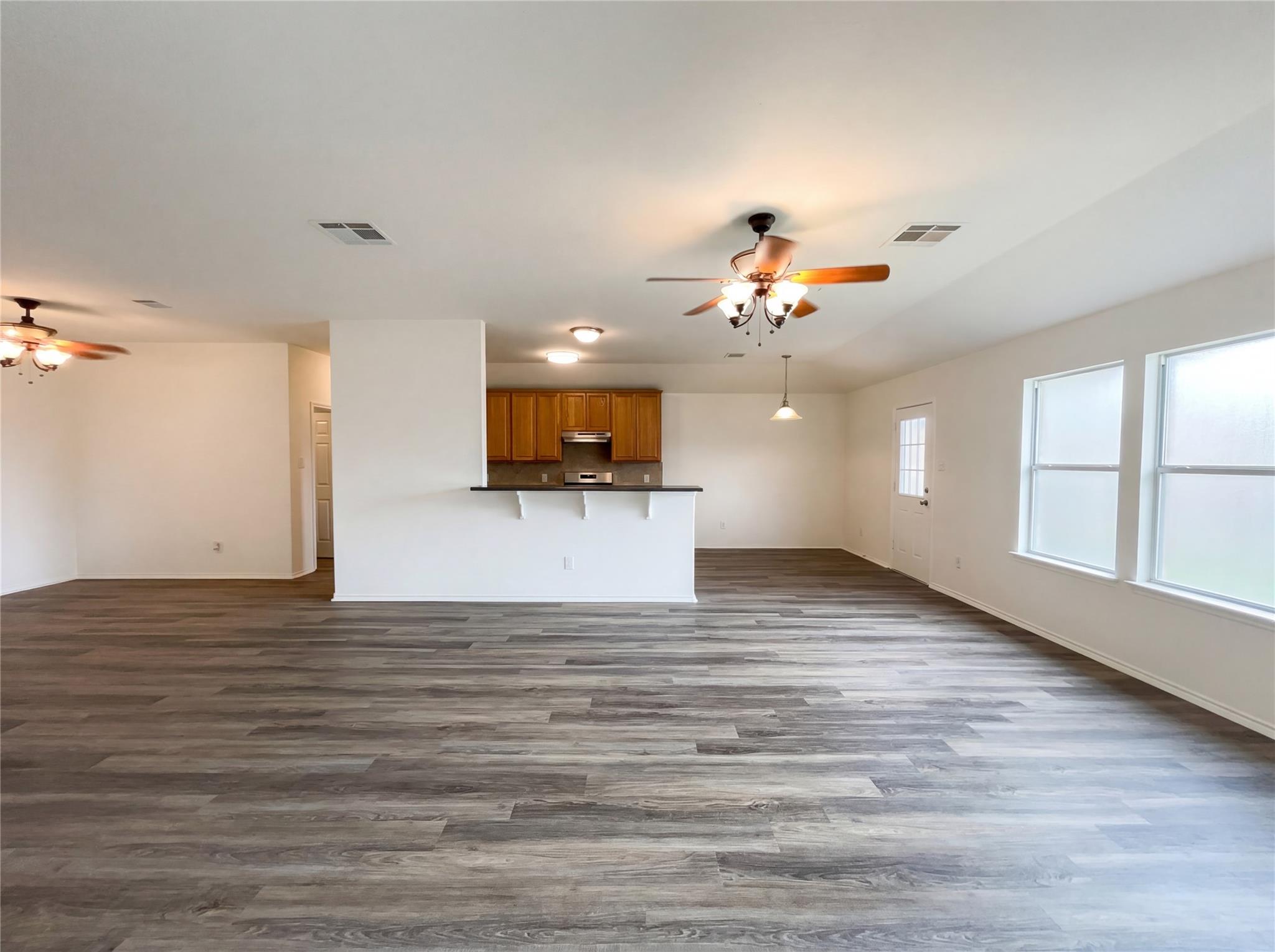 506 Gettysburg Loop Elgin TX 78621