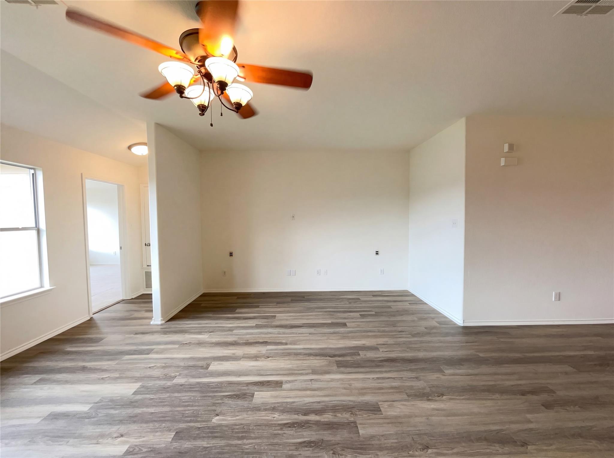 506 Gettysburg Loop Elgin TX 78621