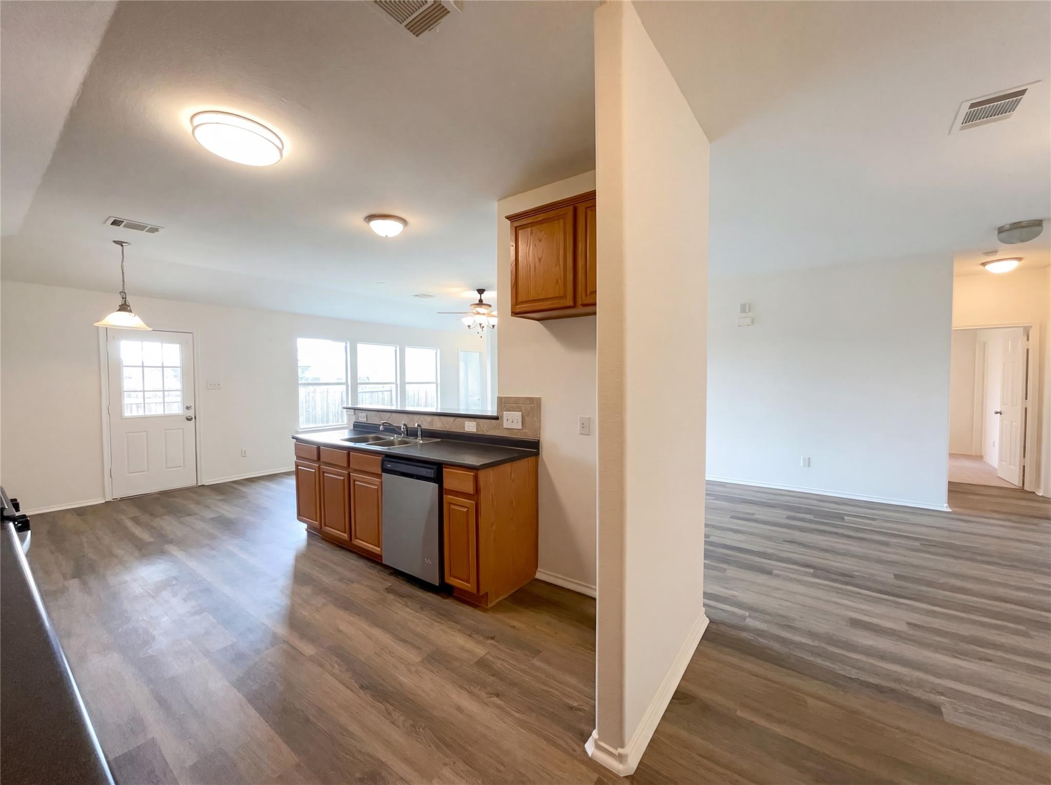 506 Gettysburg Loop Elgin TX 78621