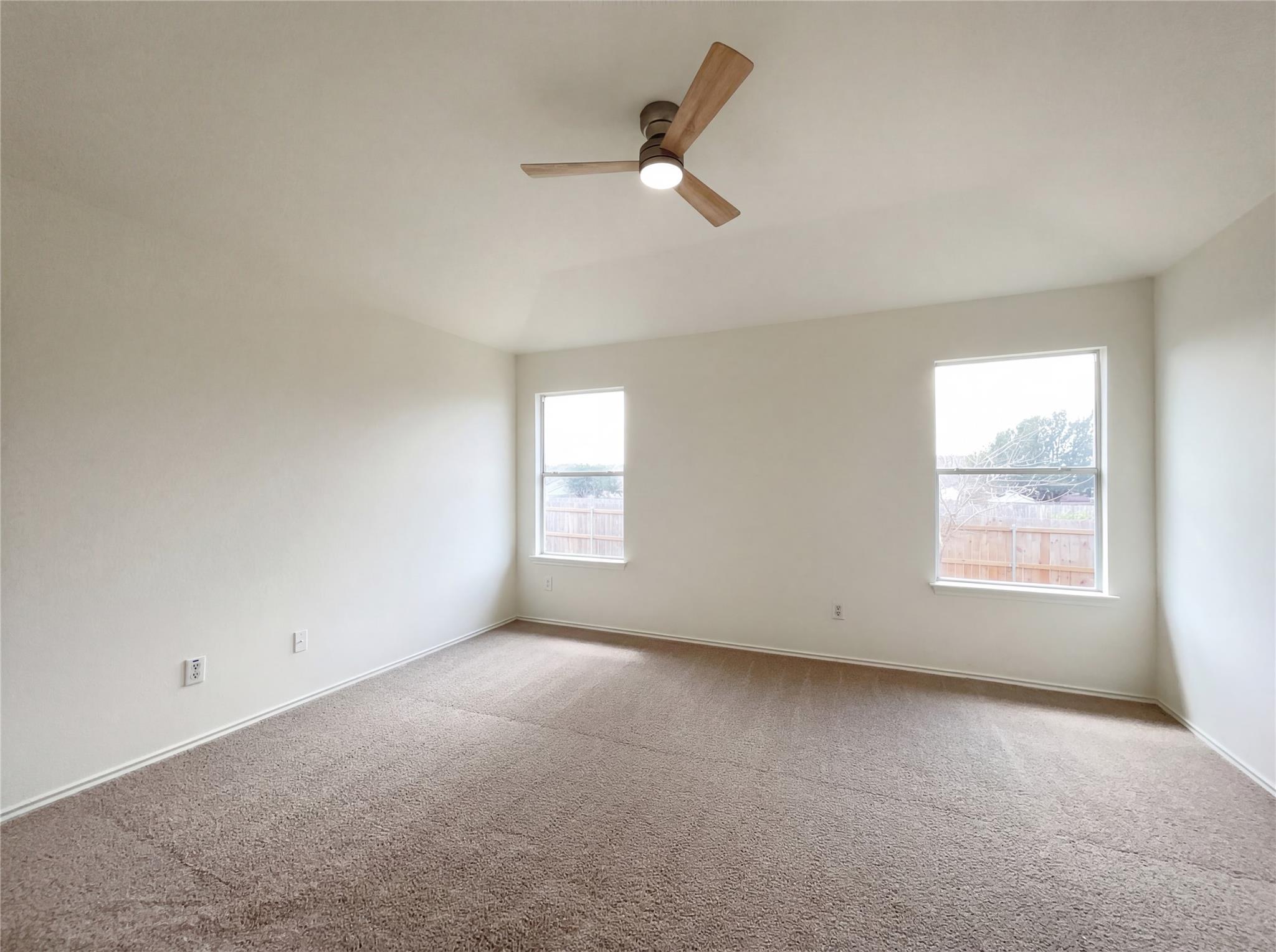 506 Gettysburg Loop Elgin TX 78621