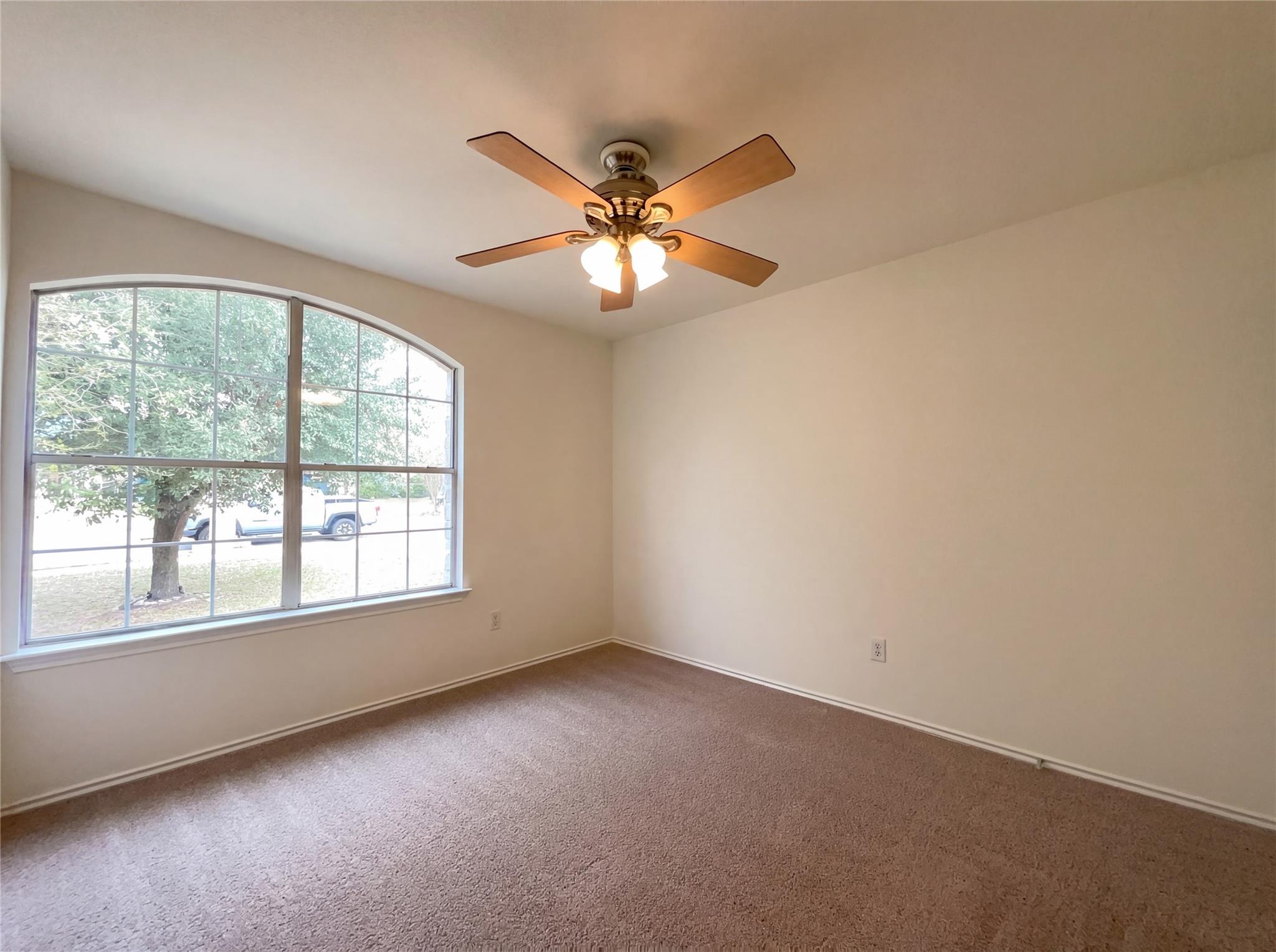 506 Gettysburg Loop Elgin TX 78621