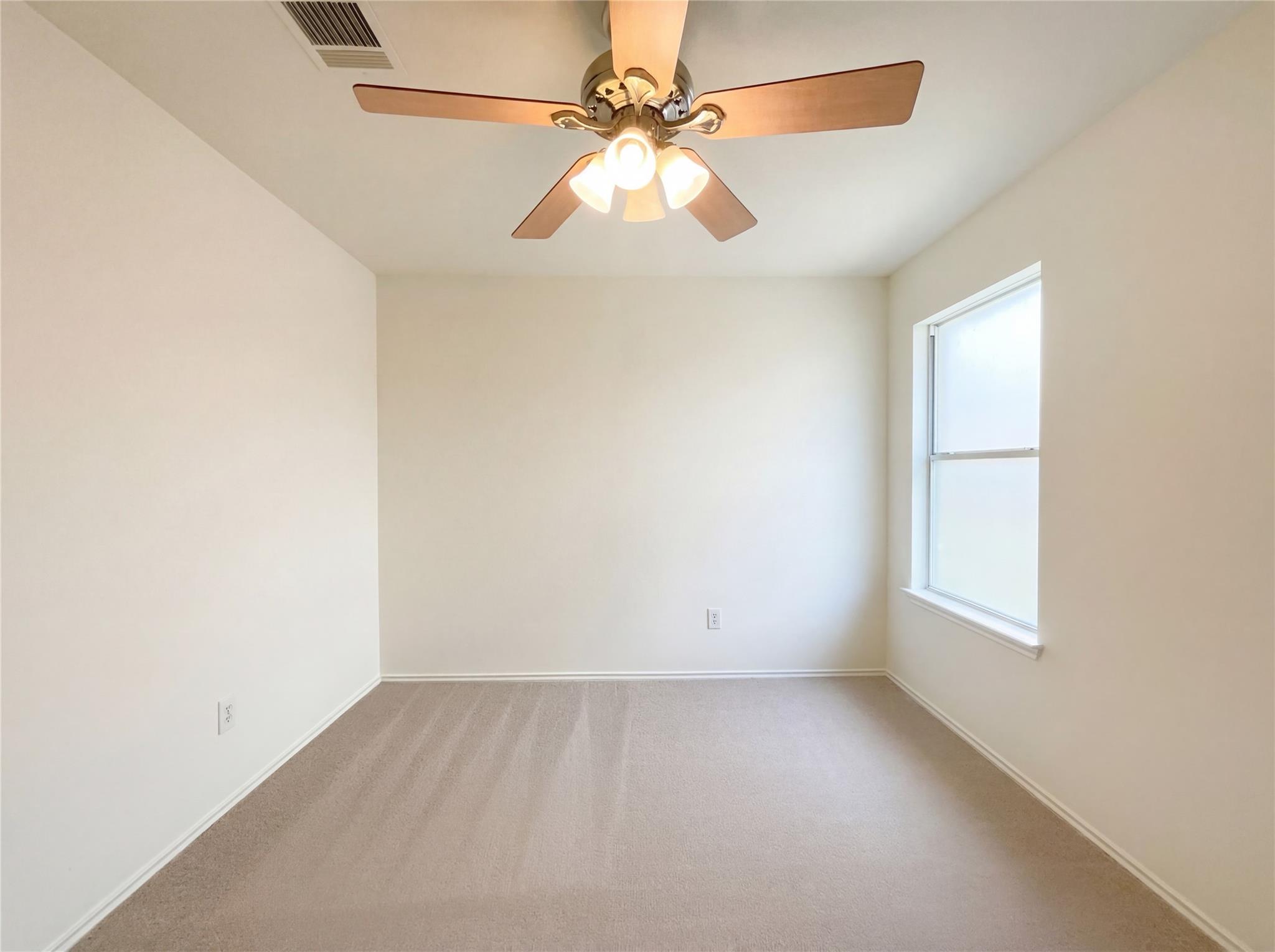 506 Gettysburg Loop Elgin TX 78621