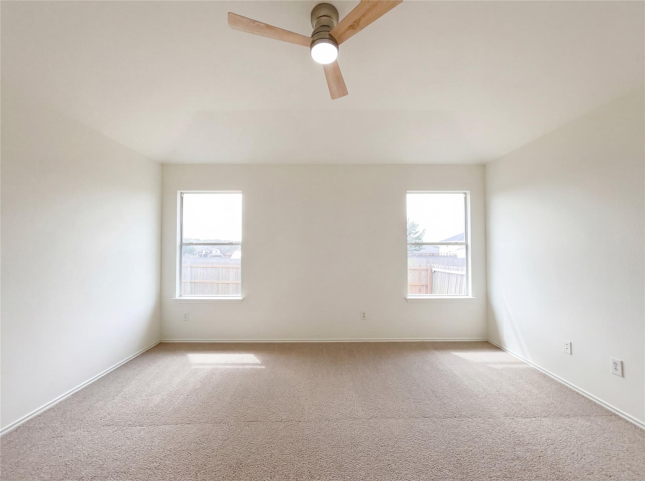 506 Gettysburg Loop Elgin TX 78621