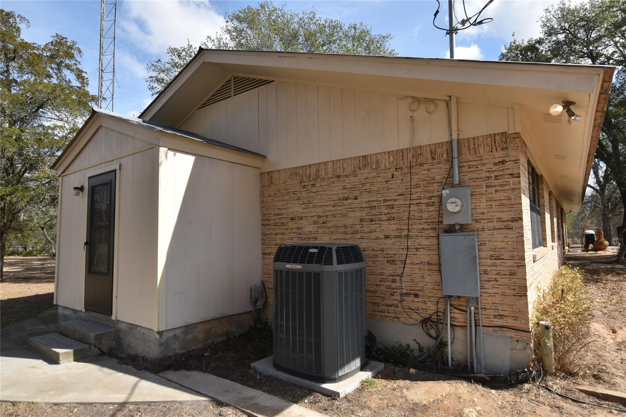 687 Fm 812 Road Red Rock TX 78662