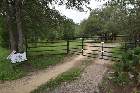 687 Fm 812 Road Red Rock TX 78662
