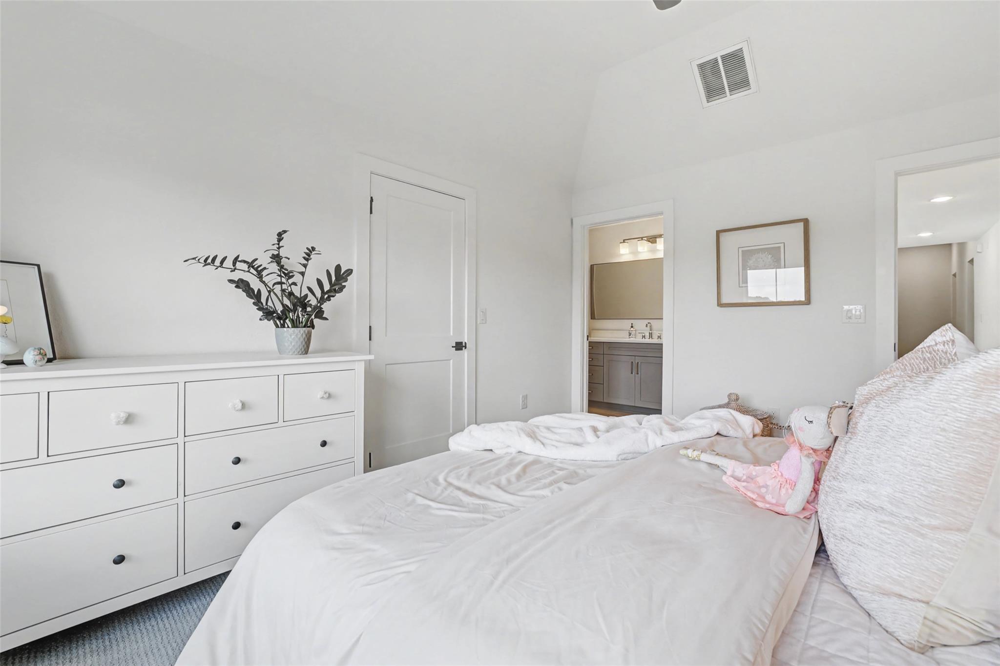 17701 Hunters Hollow Jonestown TX 78645